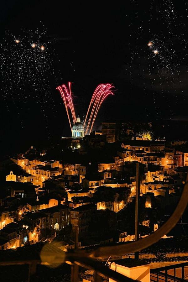 Finestre Su Ibla Bed and Breakfast Ραγκούσα Εξωτερικό φωτογραφία